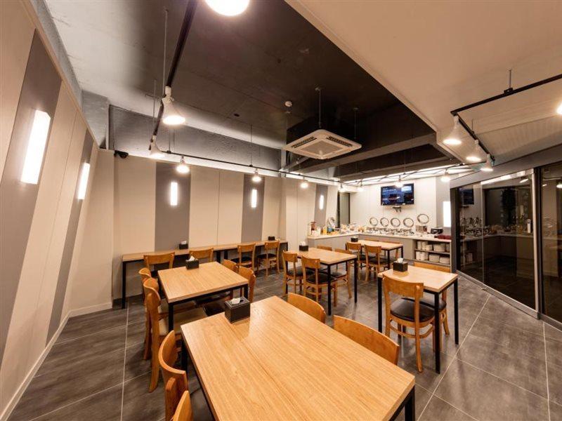 Ballantine Business Hotel Gwangju Metropolitan City Bagian luar foto